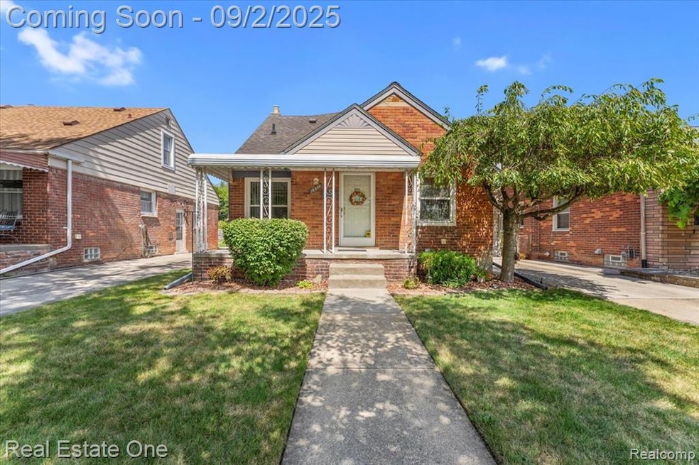 15596 Horger Ave, Allen Park, MI 48101 - photo 1