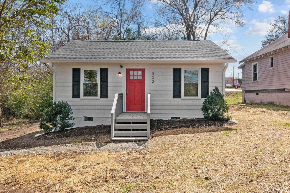 302 E McClanahan St, Oxford, NC 27565 - photo 1