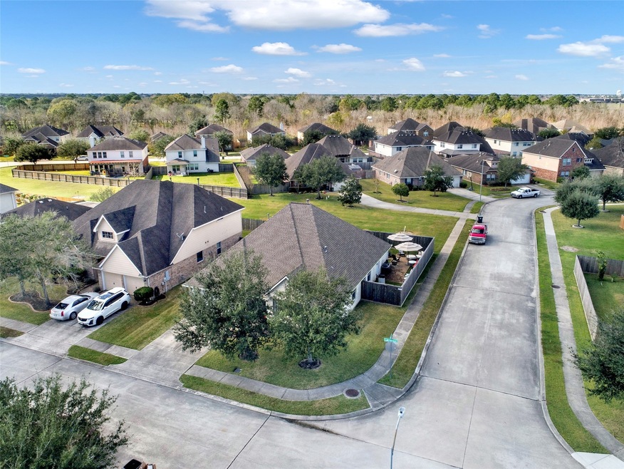 6417 Larrycrest Dr, Pearland, TX 77584 - photo 1