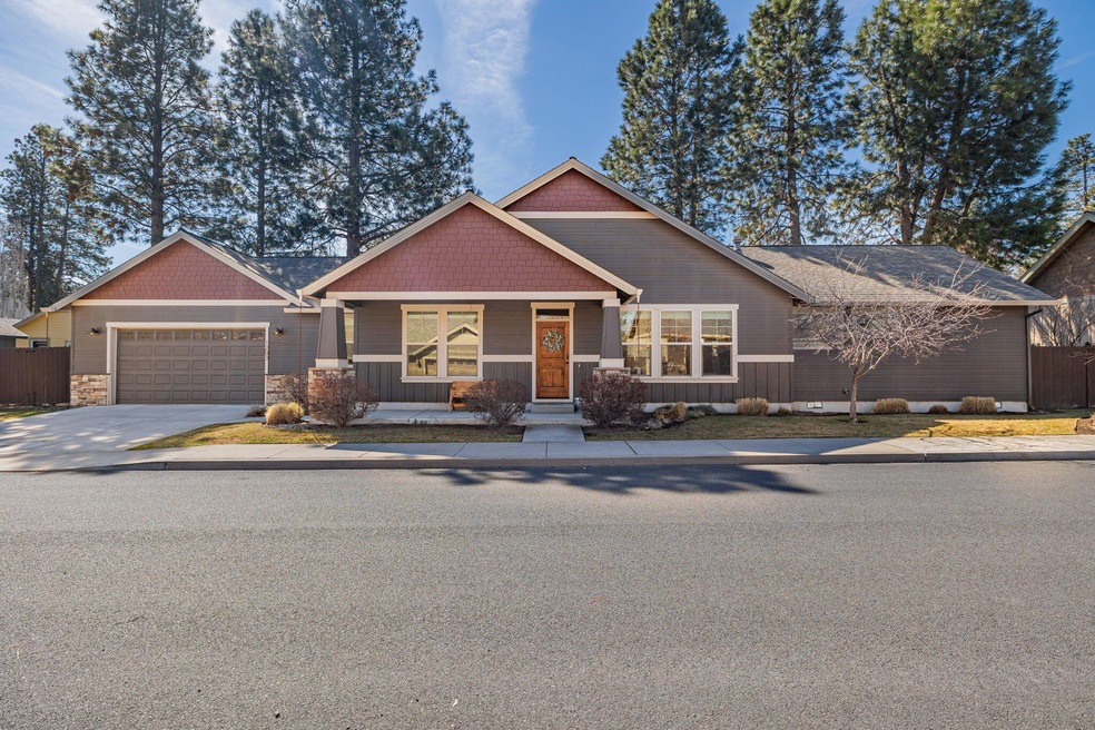 1203 SW Mcclellan Ln, Bend, OR 97702 - photo 1