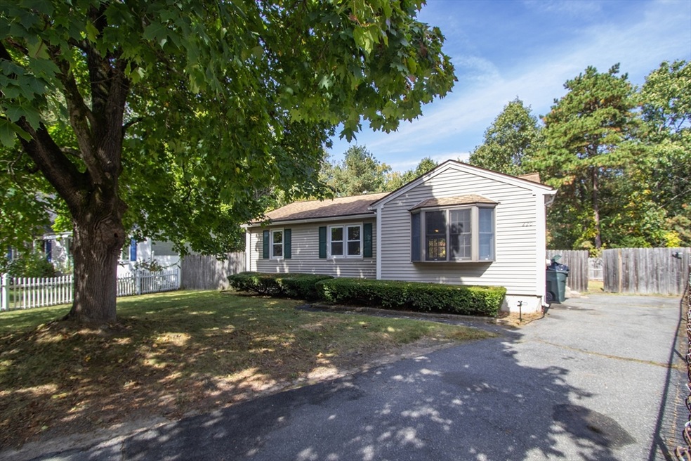 220 Keddy St unit 1, Springfield, MA 01109 - photo 1