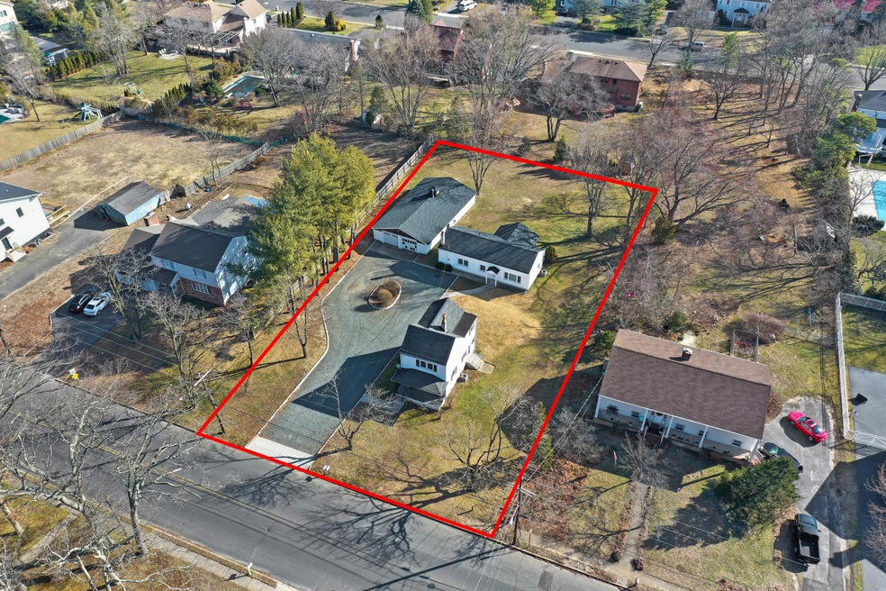 114 Whalepond Rd