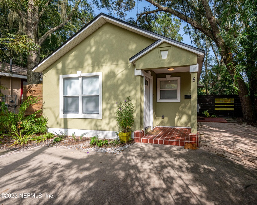 5 Nesbit Ave