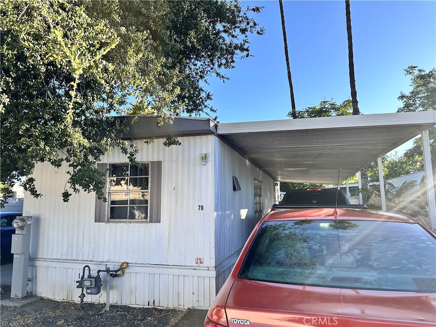 430 N Palm Ave unit 70, Hemet, CA 92543 - photo 1