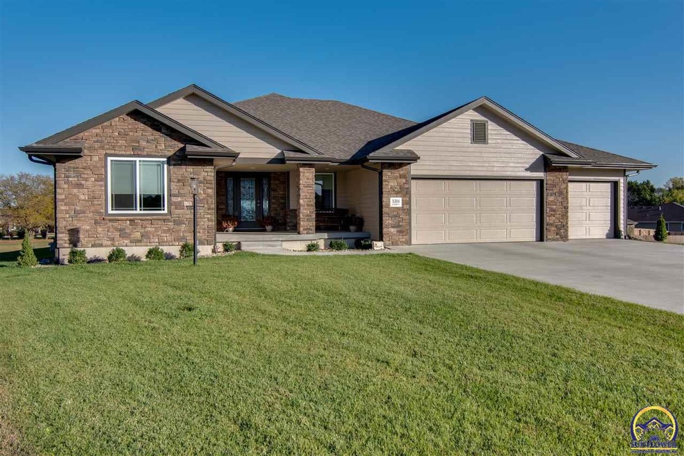 5304 NW Beaumont Ct, Topeka, KS 66618 - photo 1