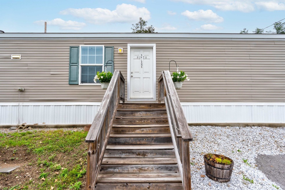 4 Pinto Ln, Londonderry, NH 03053 - photo 1