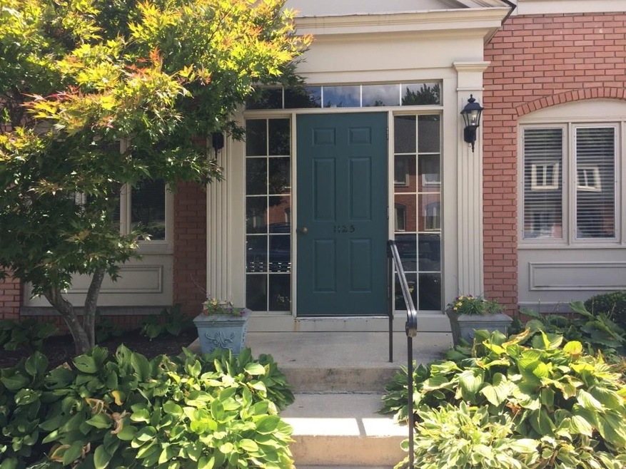 1125 Canterbury Ct unit D, Indianapolis, IN 46260 - photo 1