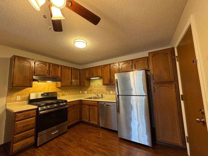 379 Huse Rd unit 26, Manchester, NH 03103 - photo 1