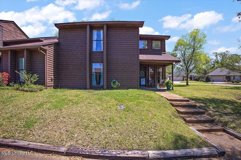 01-828 Planters Pointe Dr.