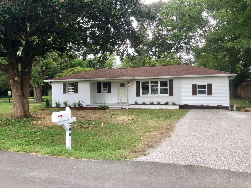 200 Williams St, Portland, TN 37148 - photo 1