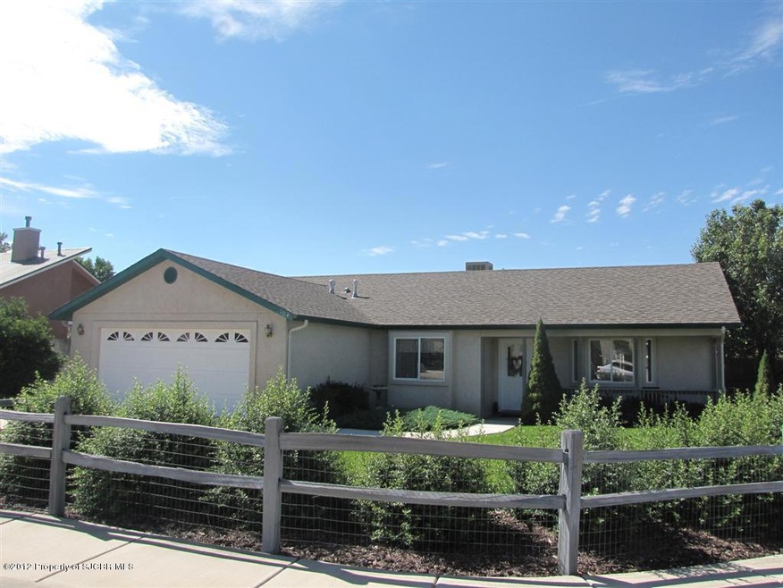 104 Meadow Cir, Bloomfield, NM 87413 - photo 1