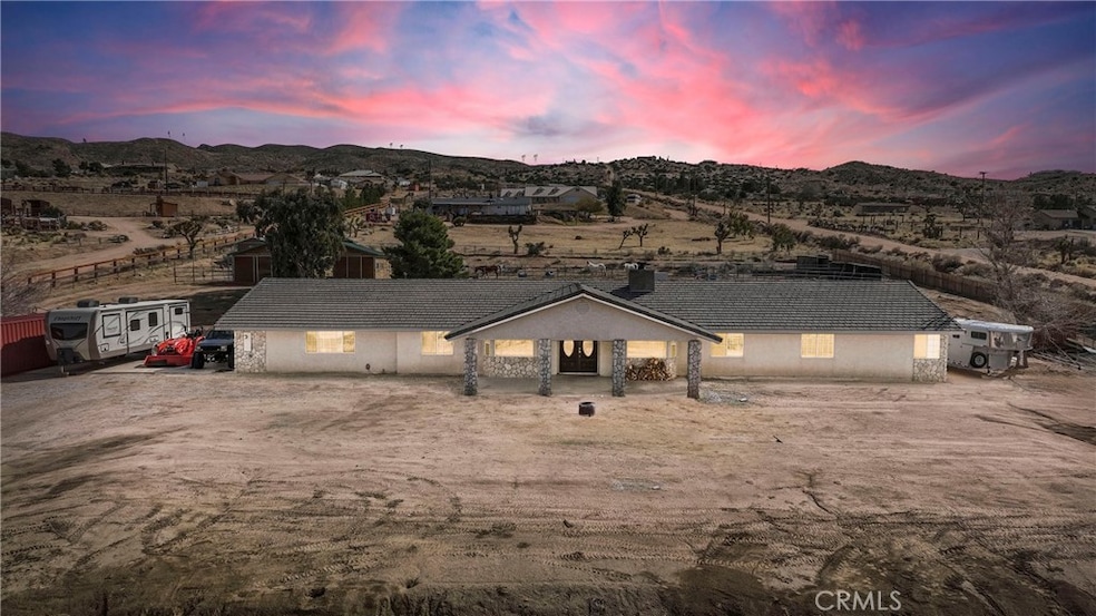 25733 Roundup Way, Apple Valley, CA 92308 - photo 1