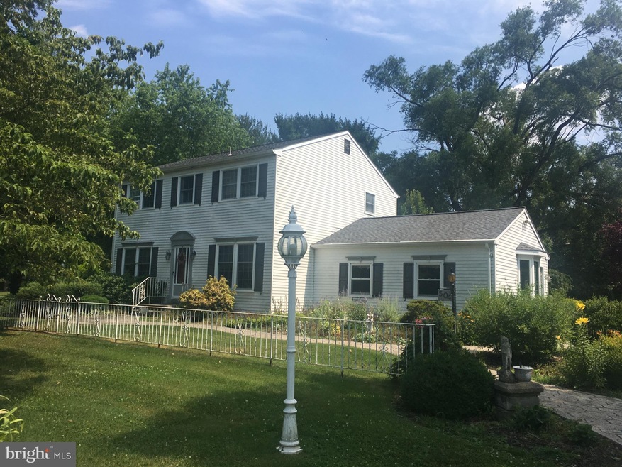 504 Paige Dr, Southampton, NJ 08088 - photo 1