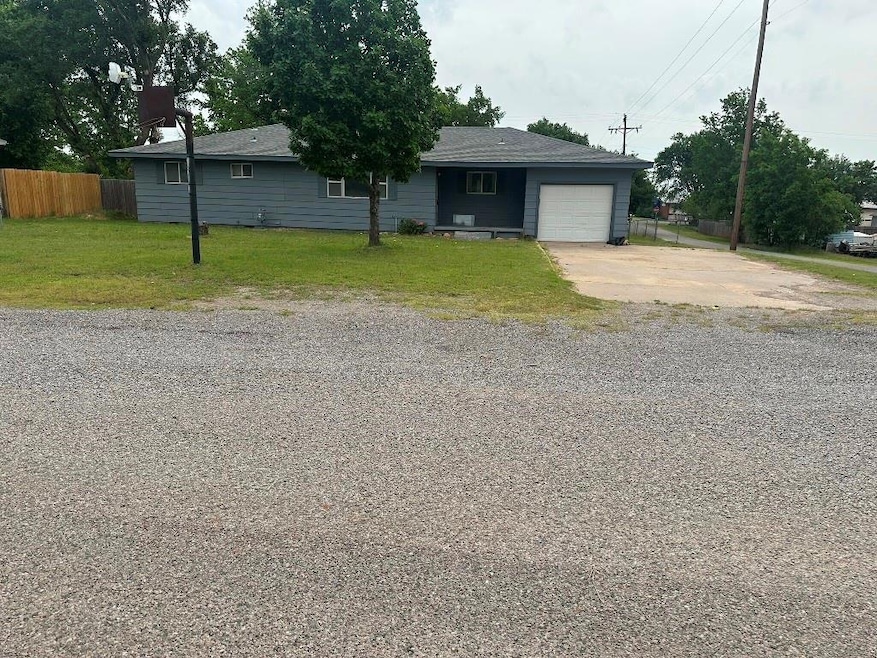 115 S Main St, Sharon, OK 73857 - photo 1