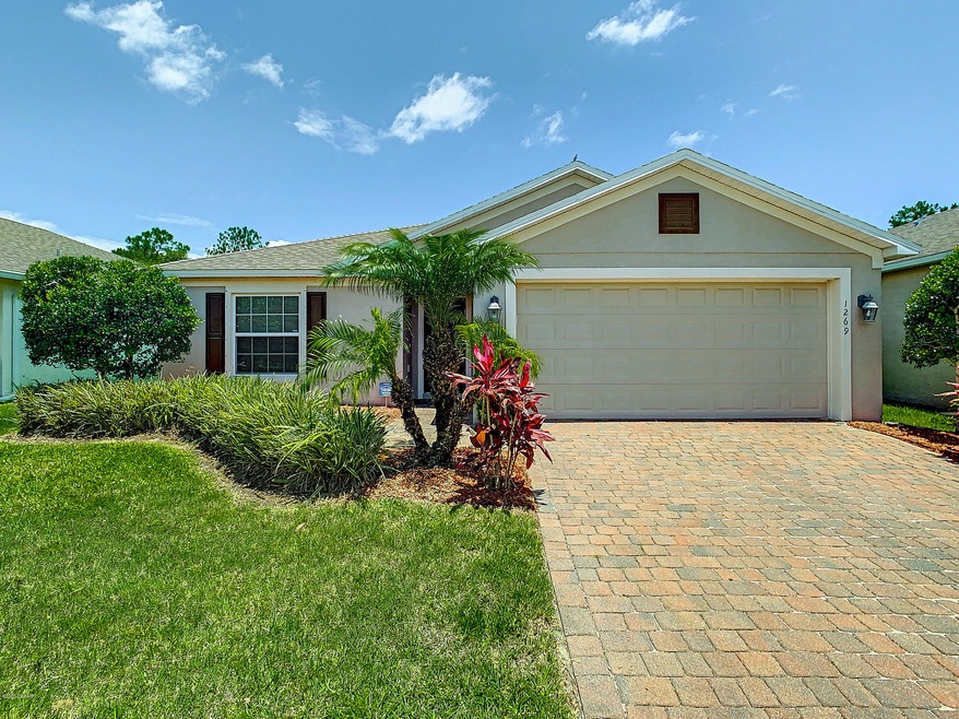 1269 Conti Avenue-4