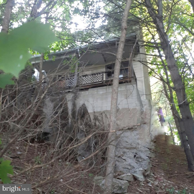 861 863 W Pine St, Ranshaw, PA 17866 - photo 1