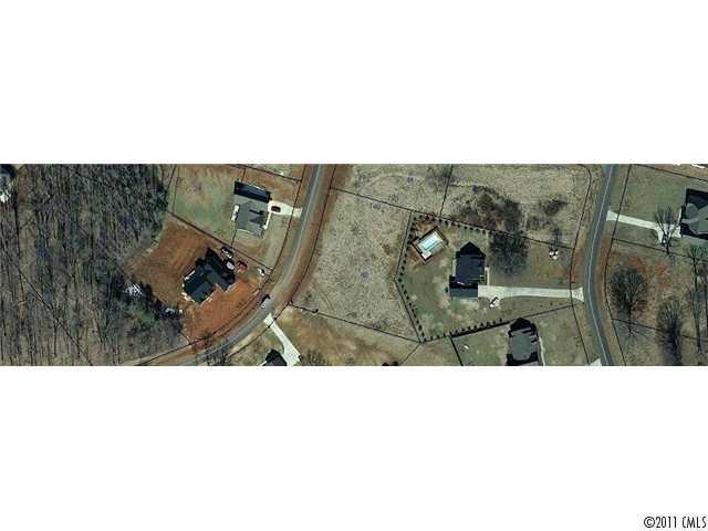 L40 Sandalwood Ln unit 40, Statesville, NC 28625 - photo 1