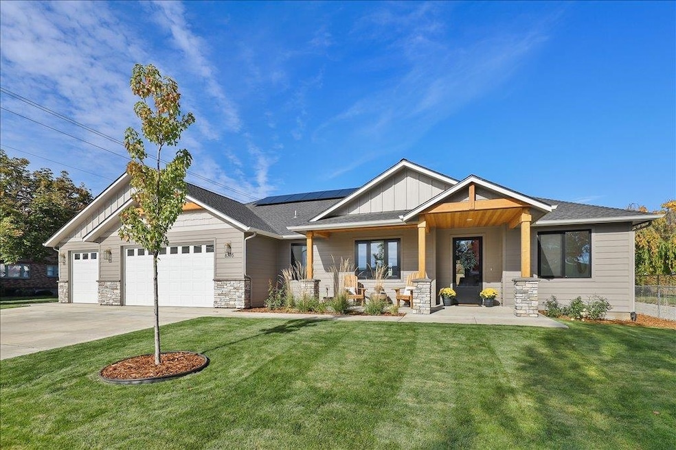 Pending $795,000 • Co-Listing Agent