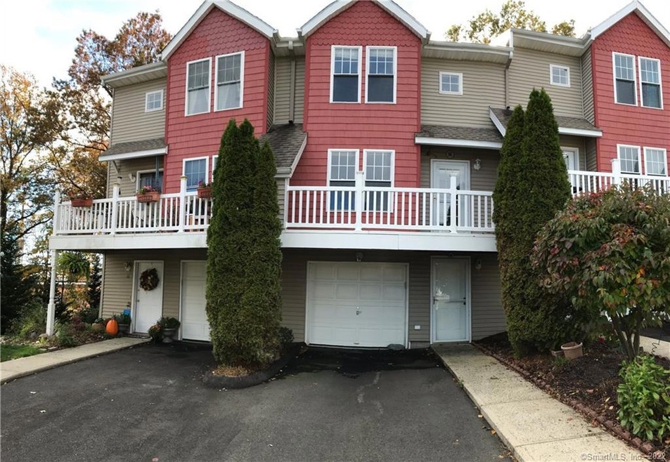 15 Miranda Ln, Stratford, CT 06615 - photo 1