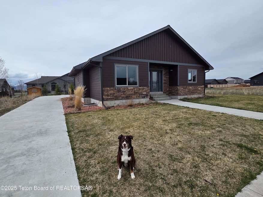 For Sale $975,000 • Co-Listing Agent