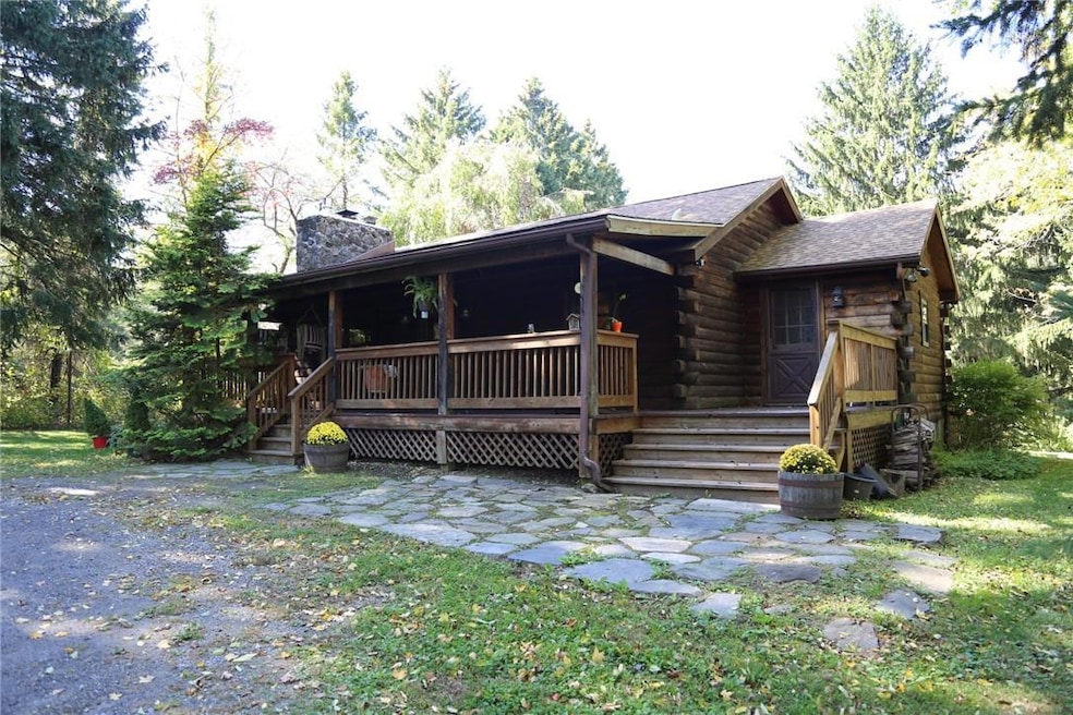 715 N Quaker Hill Rd, Pawling, NY 12564 - photo 1