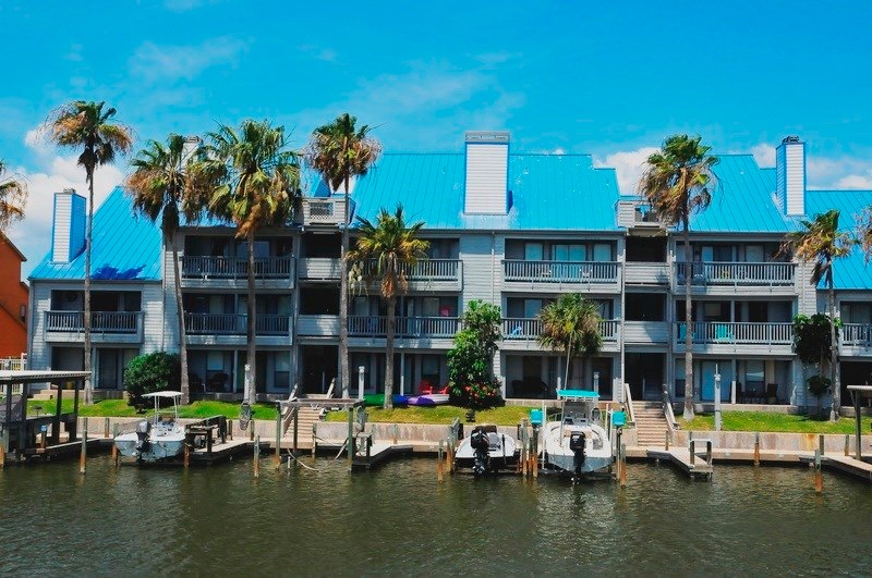 Welcome to Spinnaker Condominiums!