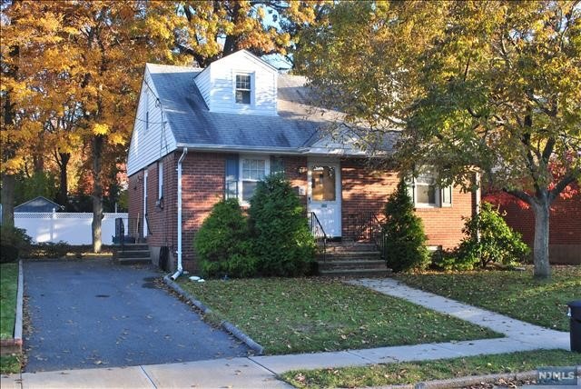 40 Berdan St, Rochelle Park, NJ 07662 - photo 1