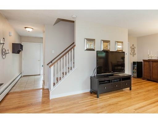 51 Meadowlark Ln, Chicopee, MA 01022 - photo 1