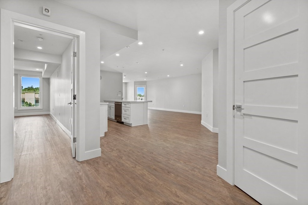 135 Hancock St unit 10, Quincy, MA 02171 - photo 1