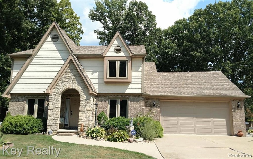 8712 Joann Dr, Newport, MI 48166 - photo 1