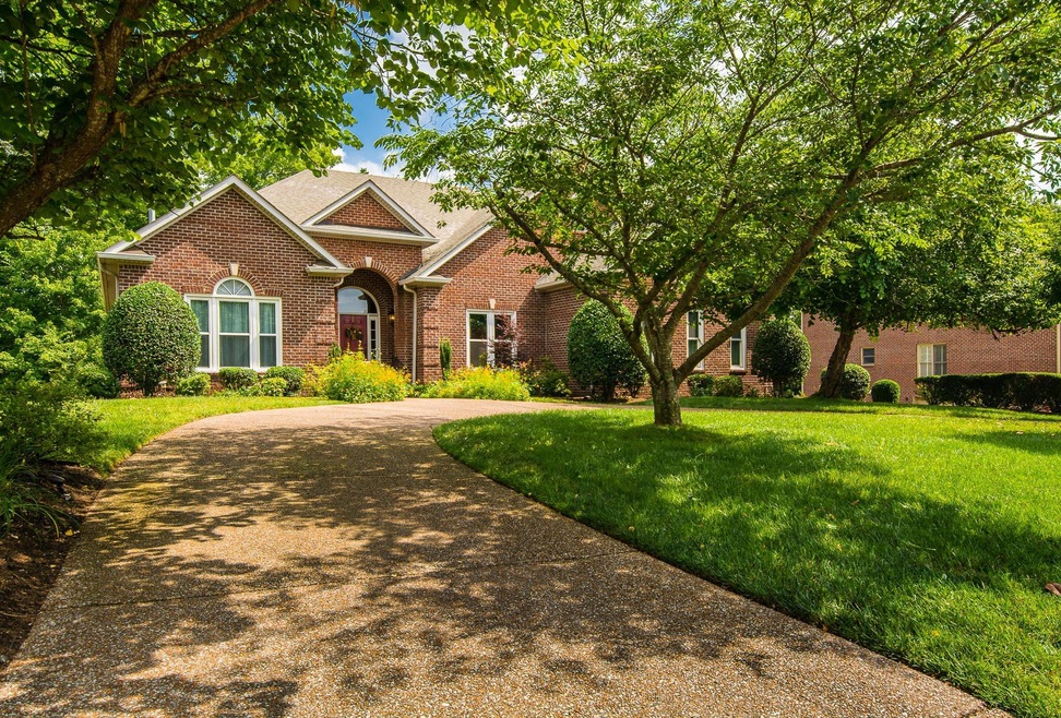 Welcome to this incredible home in Temple Hills located on a double cul-de-sac and walking distance to the golf course