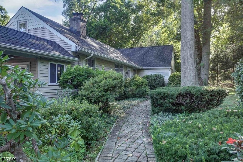 126 Reinman Rd, Warren, NJ 07059 - photo 1