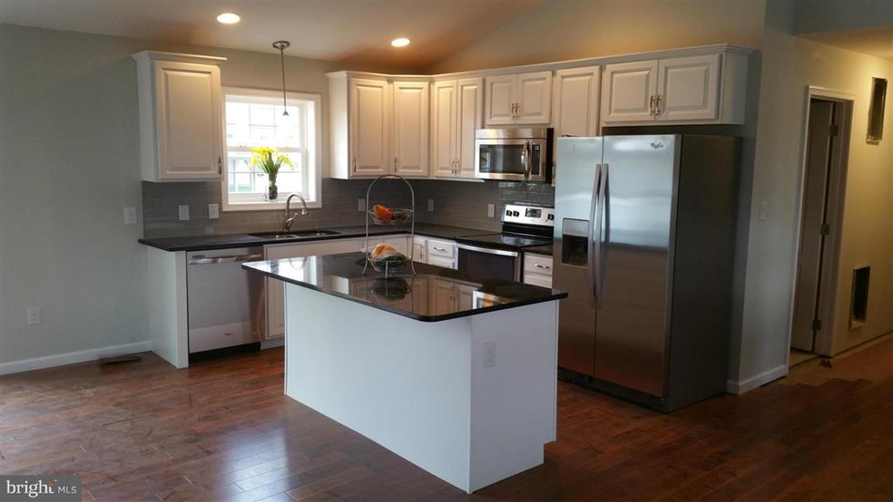 817 Rutherford Dr, Greencastle, PA 17225 - photo 1