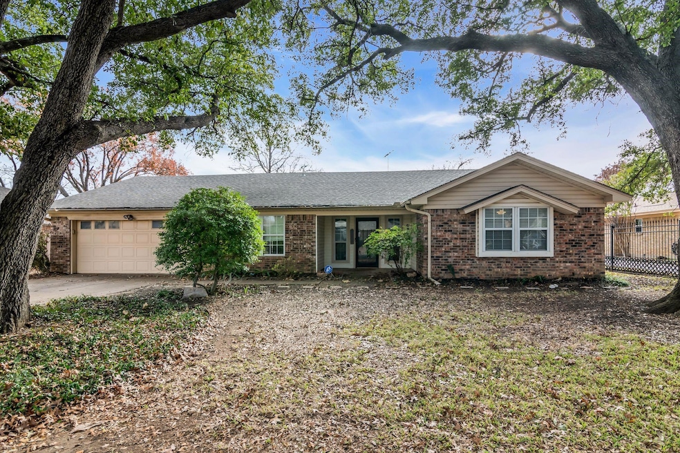 932 Timber View Dr, Bedford, TX 76021 - photo 1