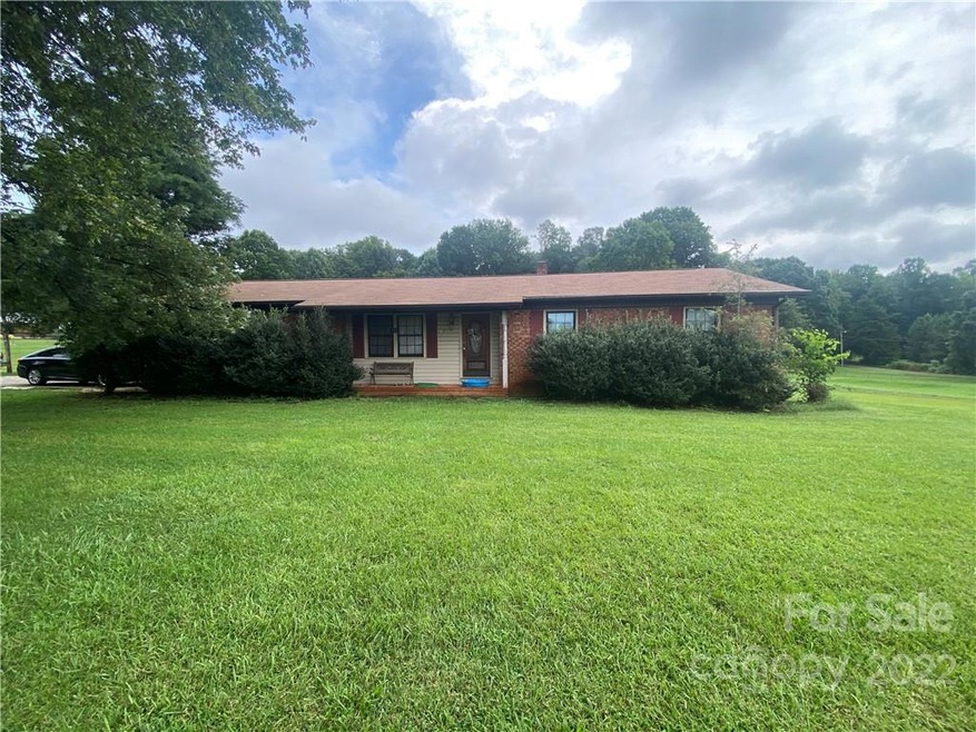 218 Jennings Rd, Statesville, NC 28625 - photo 1