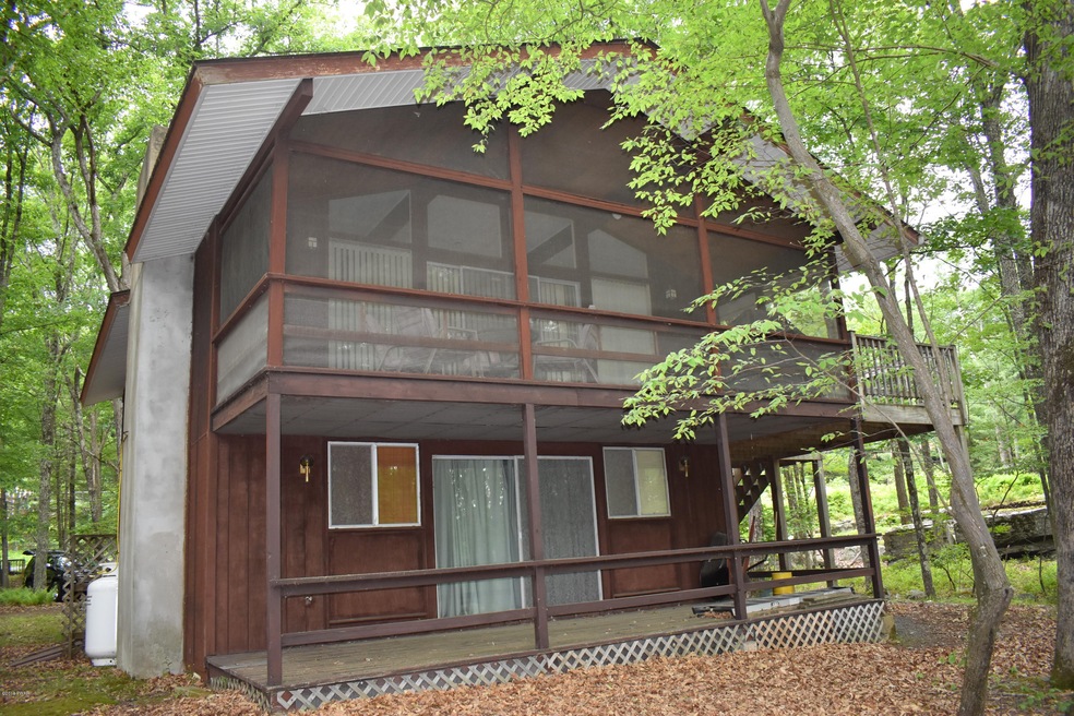 135 Basswood Dr, Hawley, PA 18428 - photo 1