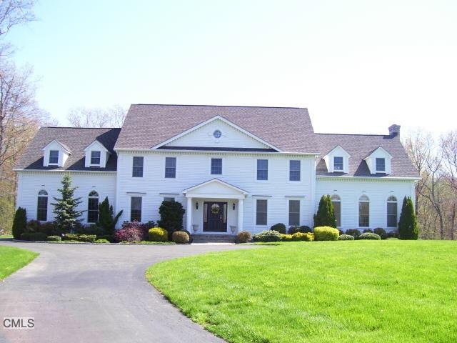 40 Aspen Ln, Trumbull, CT 06611 - photo 1