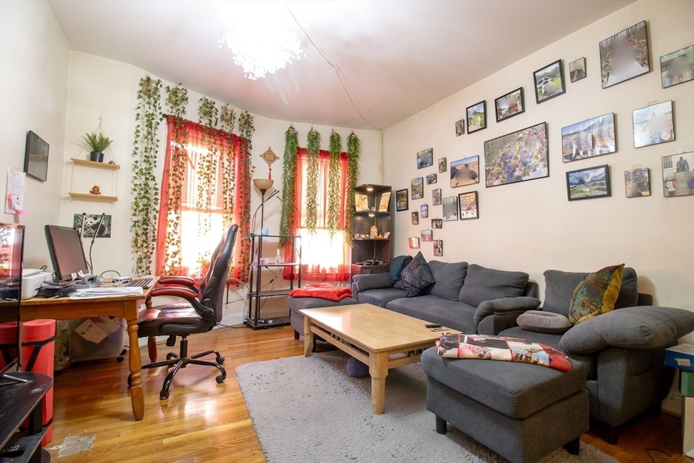 828 Huntington Ave unit 1, Boston, MA 02115 - photo 1