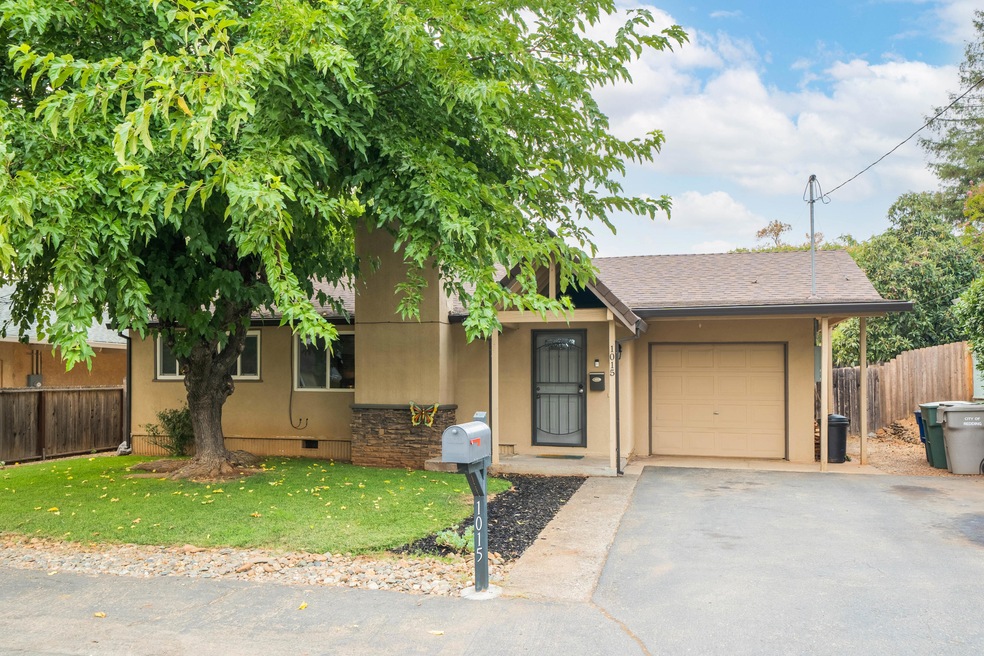 1015 2nd St, Redding, CA 96002 - photo 1
