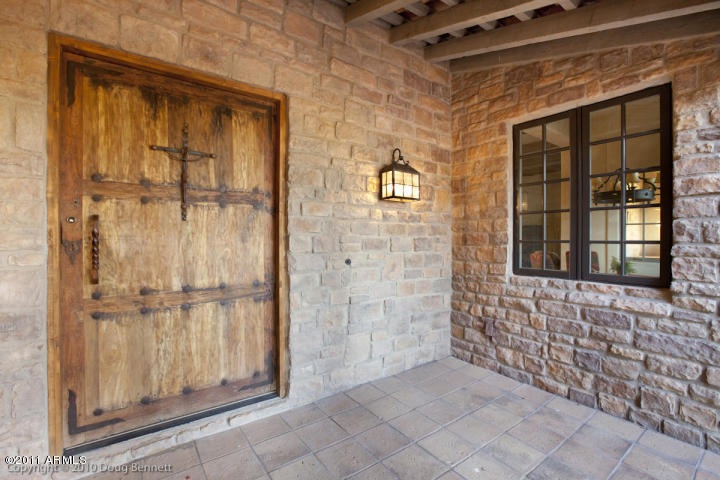 CUSTOM FRONT ENTRY