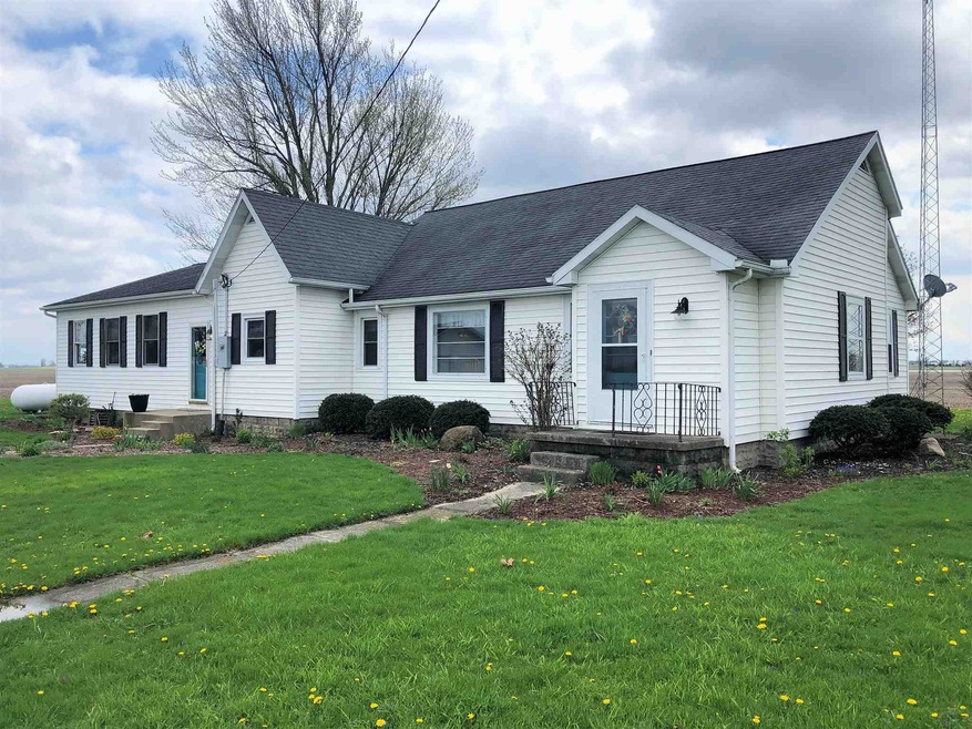 7669 S 400 W, Jonesboro, IN 46938 - photo 1