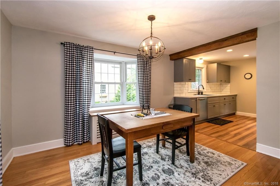 8 Jefferson St, Enfield, CT 06082 - photo 1