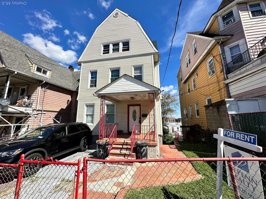 82 Waring Place unit 1, Yonkers, NY 10703 - photo 1