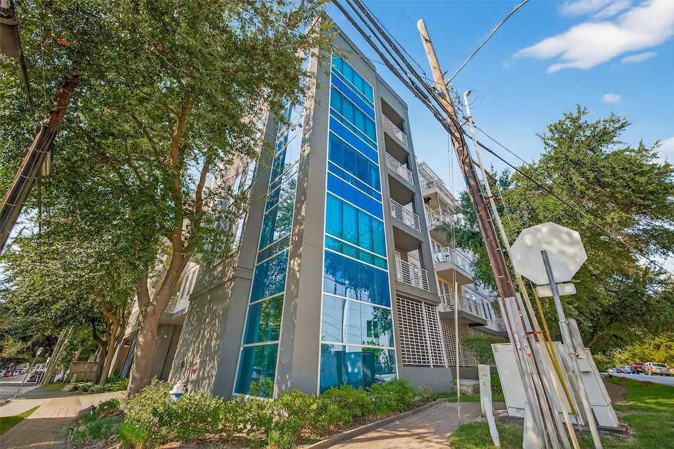 Jackson Place unit 408, Houston, TX 77007 - photo 1