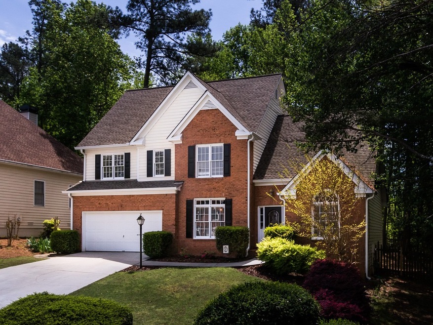 Gorgeous home in Cul du sac.