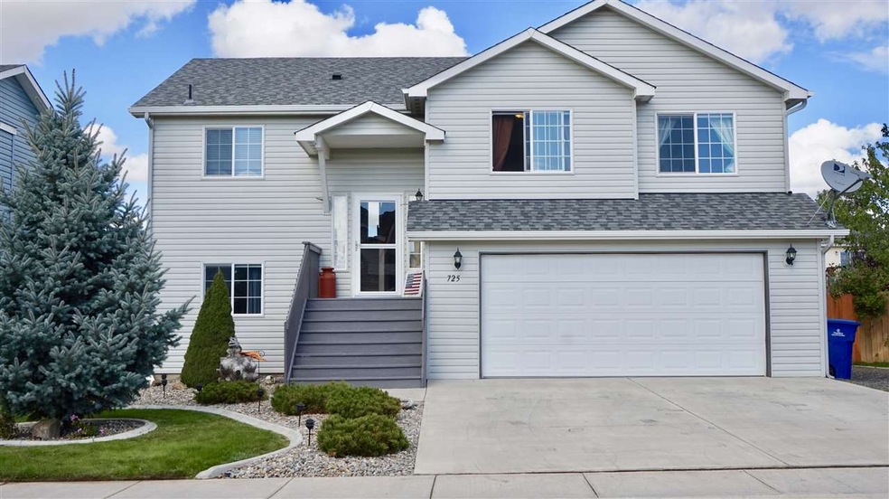 725 E Carrie Dr, Medical Lake, WA 99022 - photo 1