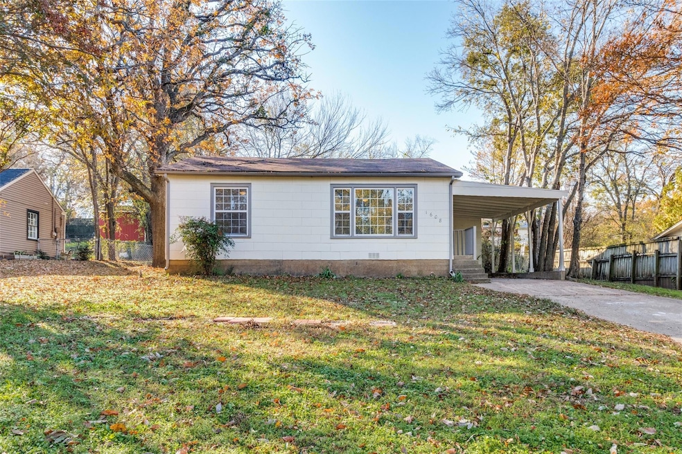 1608 W Gandy St, Denison, TX 75020 - photo 1