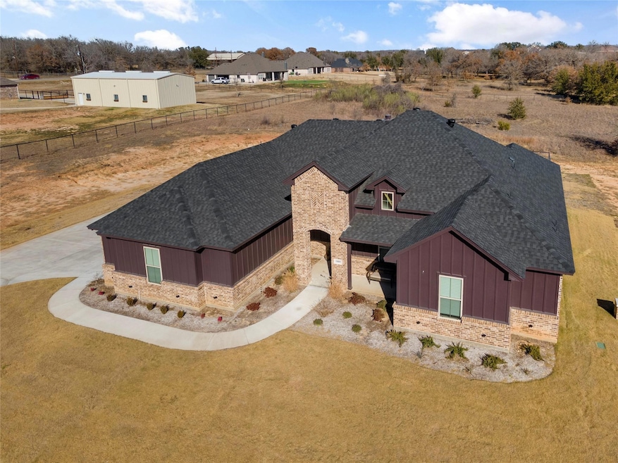 1005 Thompson Rd, Weatherford, TX 76087 - photo 1
