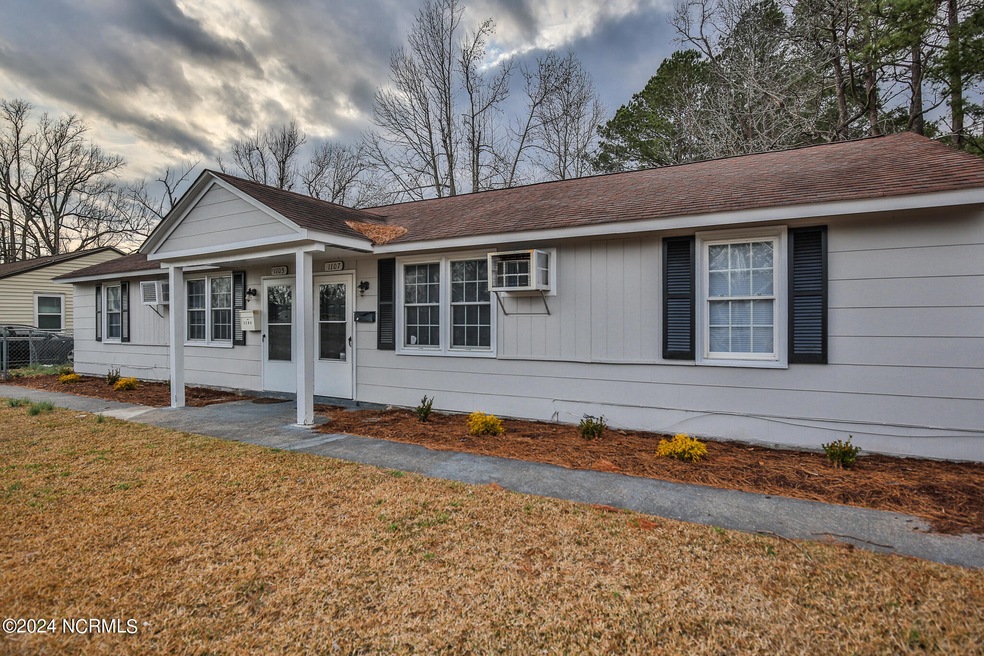 1107 Davis St, Jacksonville, NC 28540 - photo 1