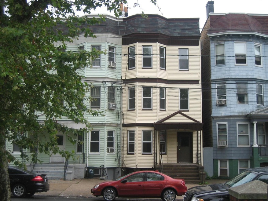 195 Winfield Ave unit 3, Jersey City, NJ 07305 - photo 1